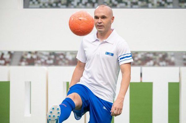 日本老师扒裙子打屁股网站